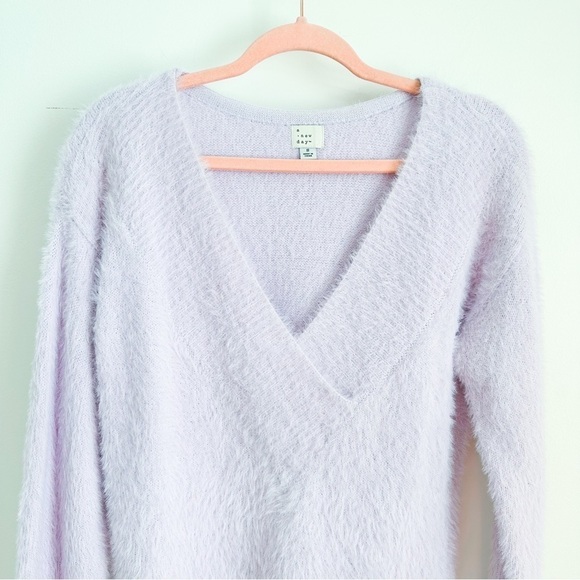 A New Day Pastel Purple Fuzzy Eyelash V Neck Long Sweater sz small - Picture 2 of 10